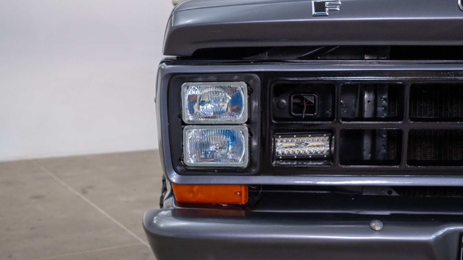F-1000 Turbinada - Farol