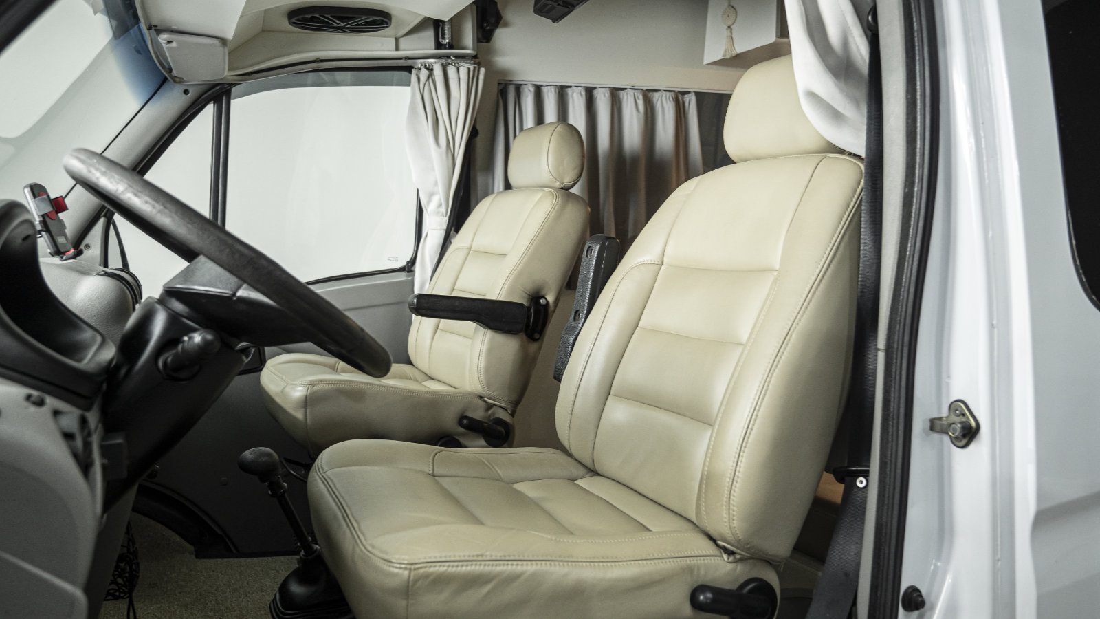 Motorhome Renault Master - Bancos