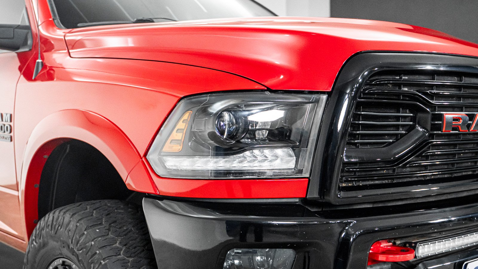 RAM 2500 - Farol