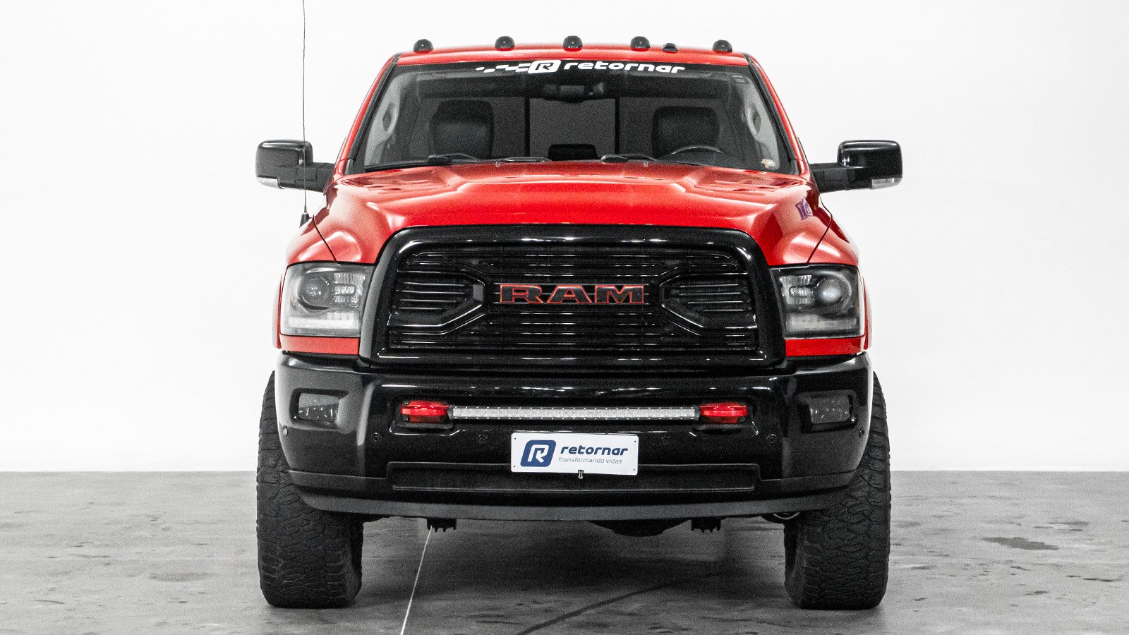 RAM 2500 - Frente